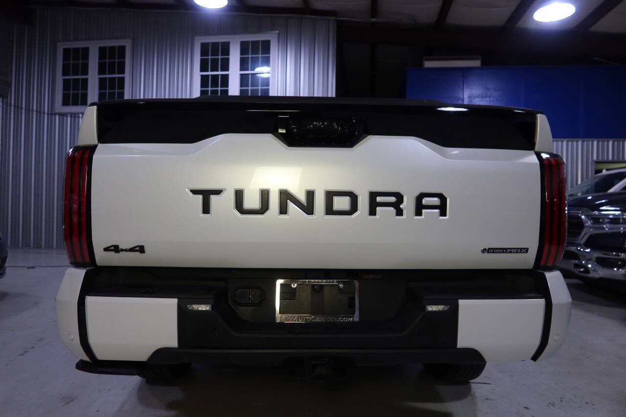 Used 2025 Toyota Tundra Platinum AWD/4WD image 4