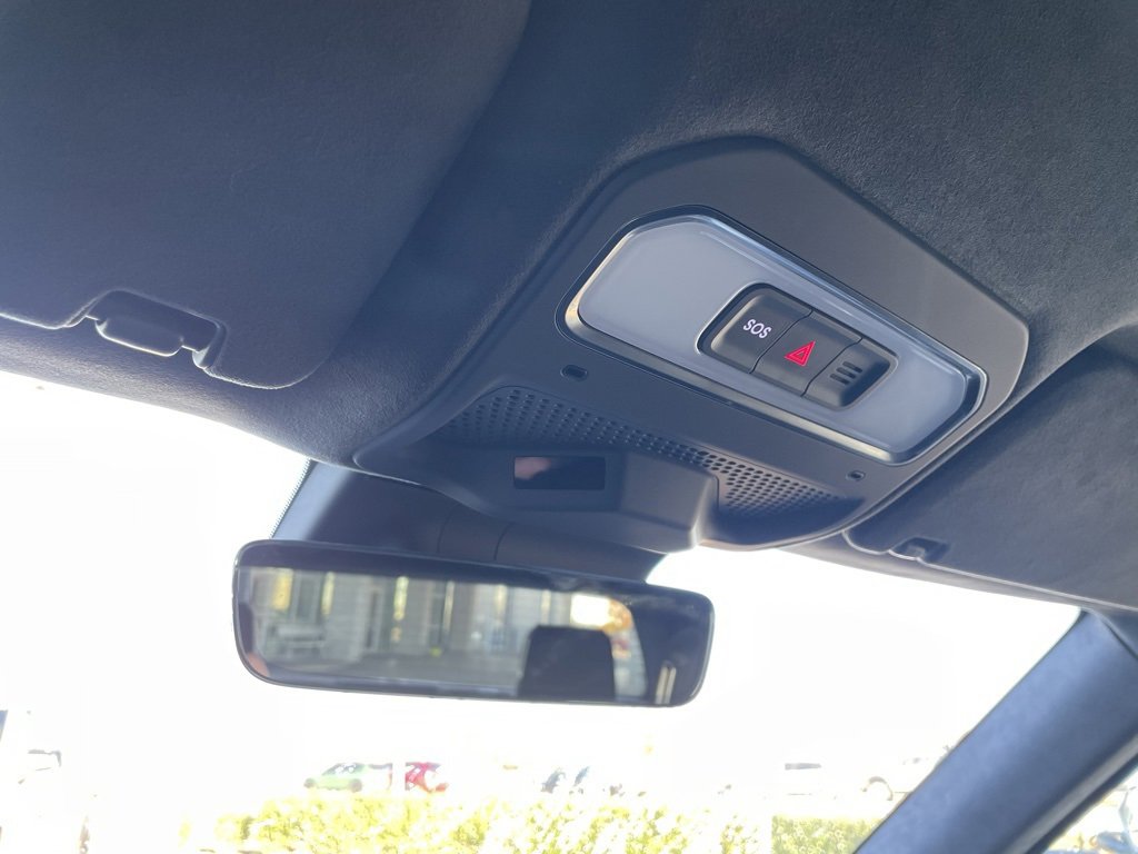 Used 2022 Rivian R1T Launch Edition image 18