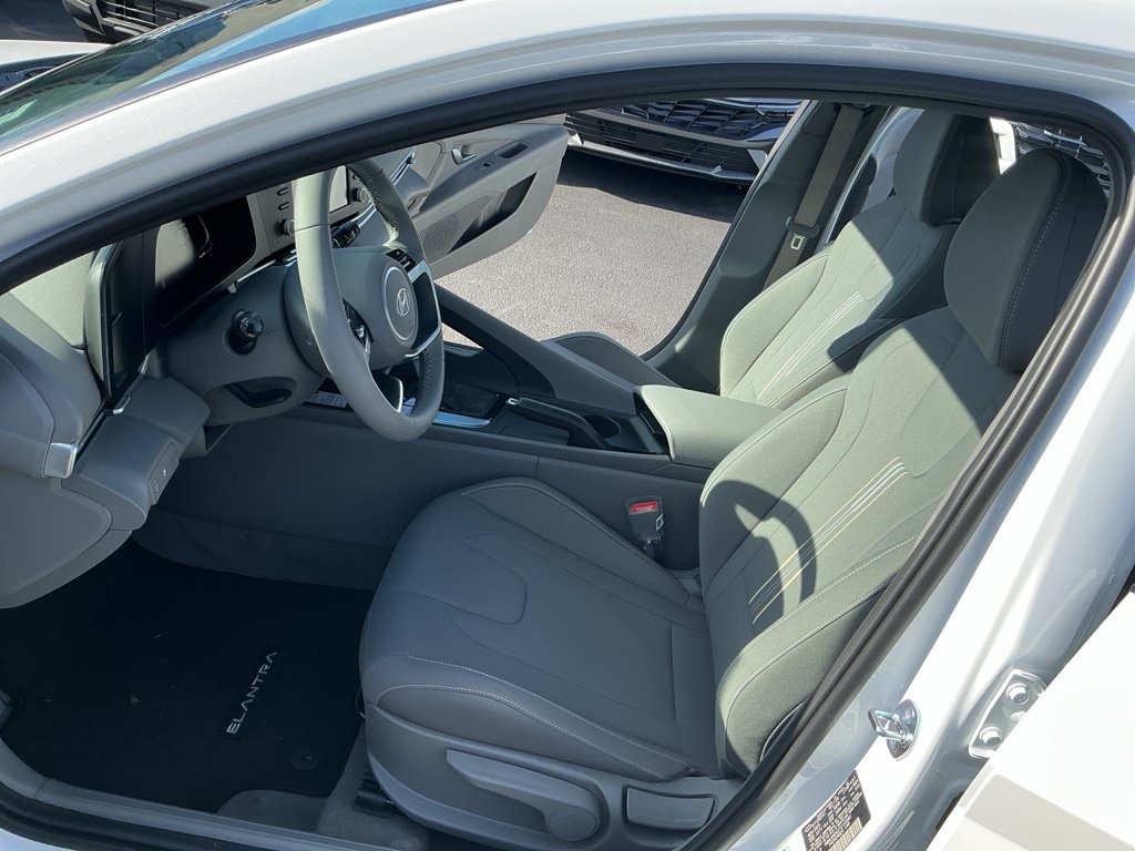 Certified 2026 Hyundai Elantra Sport FWD image 11
