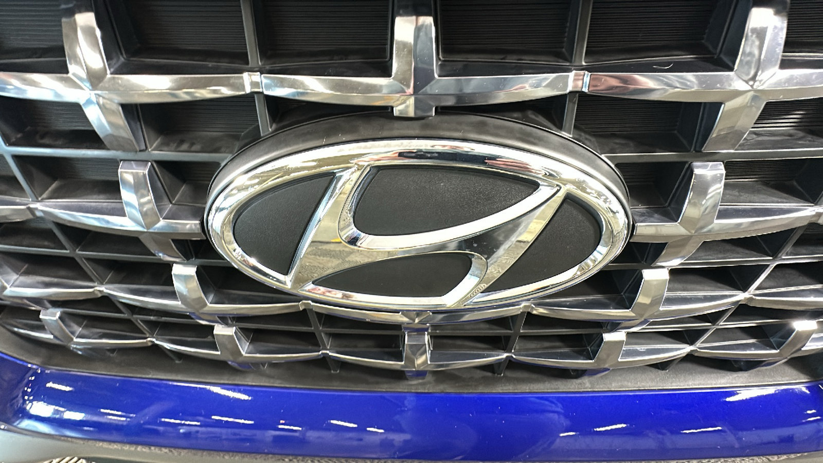 Certified 2023 Hyundai Venue Limited FWD image 10