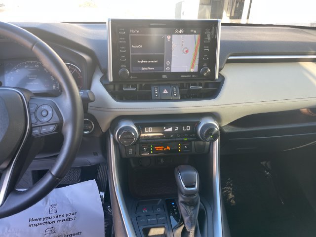 Used 2019 Toyota RAV4 Limited w/ Cold Weather Package FWD image 19