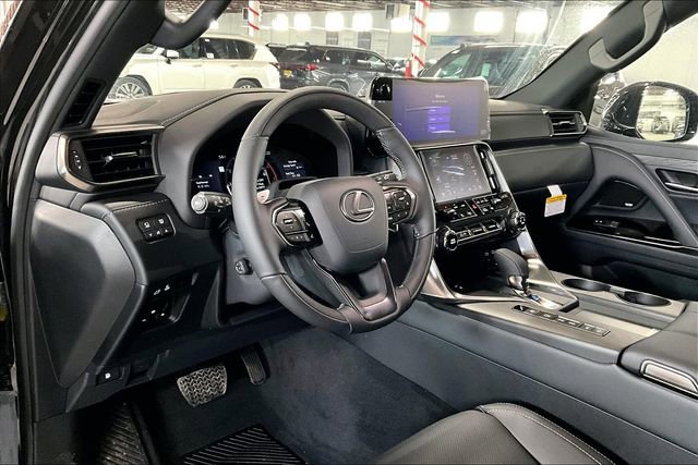New 2026 Lexus LX 700h Luxury image 6