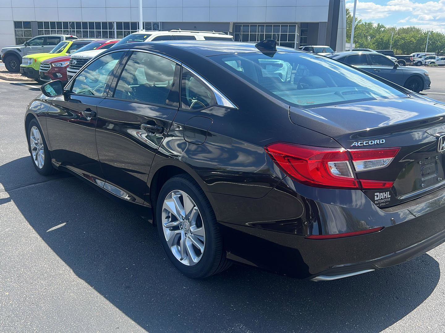 Used 2018 Honda Accord LX image 8