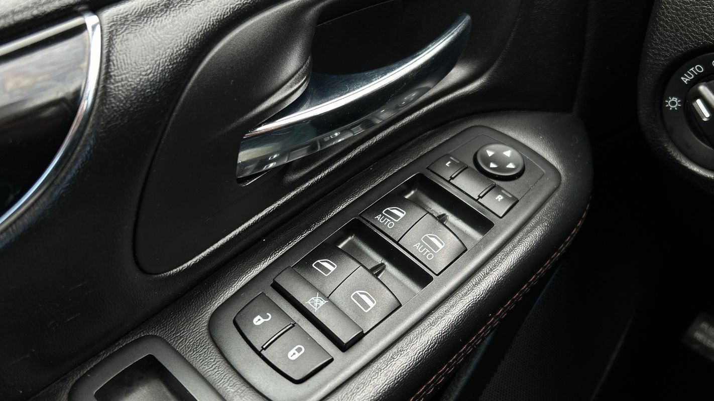 Used 2019 Dodge Grand Caravan SE FWD image 31