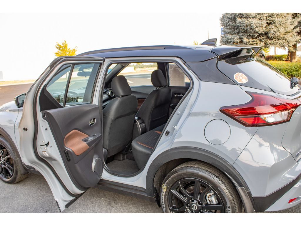 Used 2024 Nissan Kicks SR FWD image 13