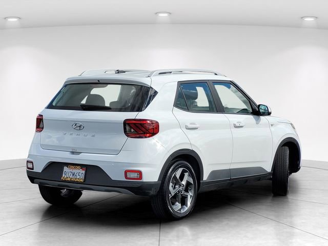 Certified 2025 Hyundai Venue SEL image 4