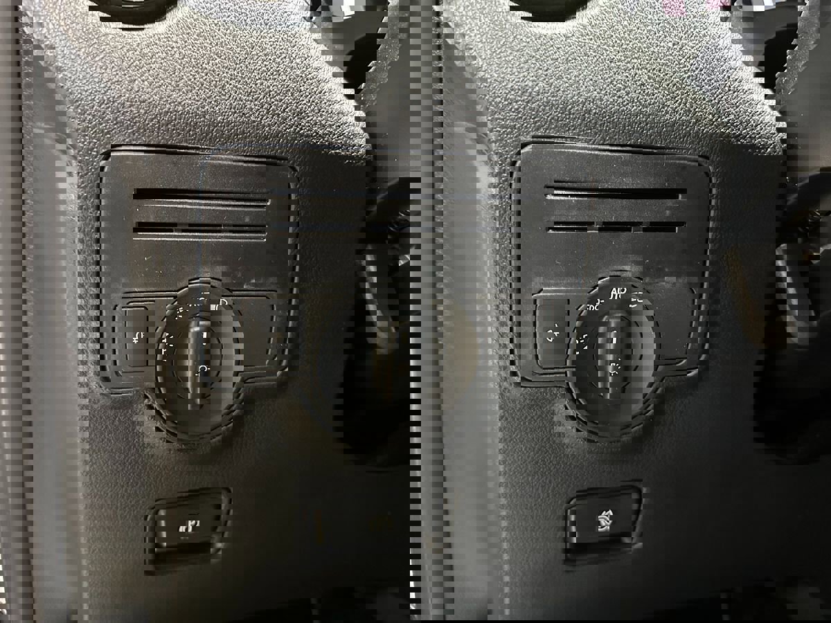 Used 2022 Mercedes-Benz Metris image 22