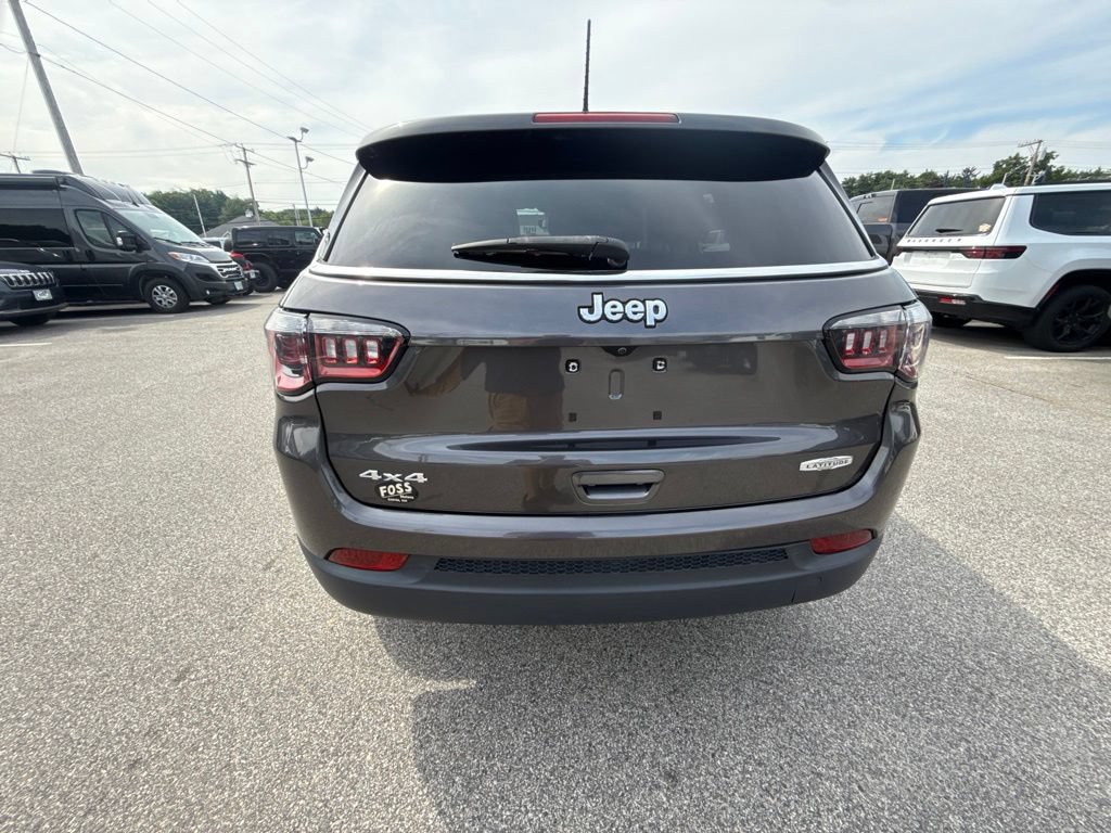 Used 2021 Jeep Compass Latitude AWD/4WD image 4