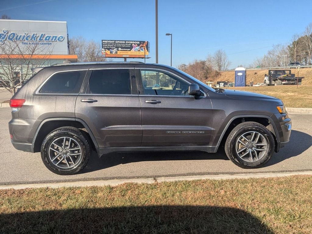 Used 2020 Jeep Grand Cherokee Laredo w/ 18" Wheel & 8.4" Radio Group image 6