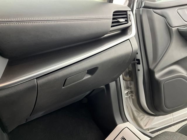 Used 2024 Nissan Rogue SV FWD image 37