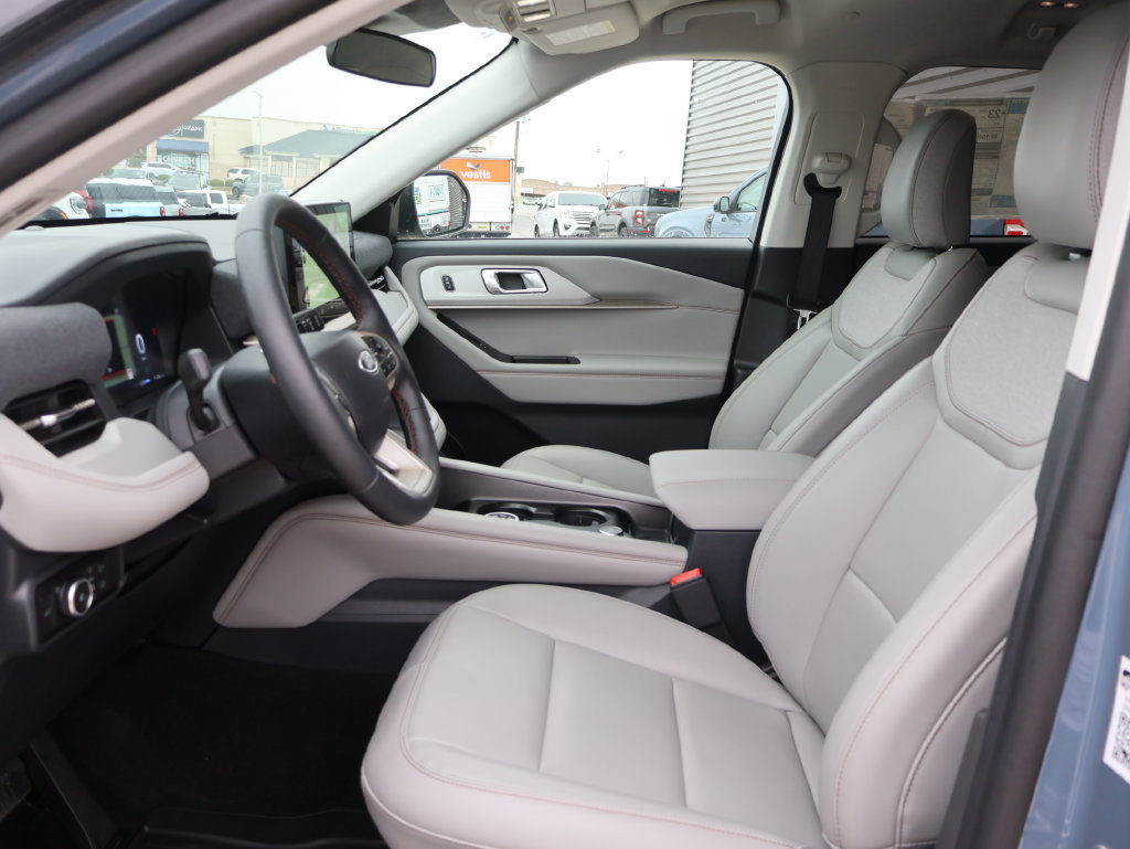 New 2026 Ford Explorer Active w/ Active Comfort Package AWD/4WD image 23