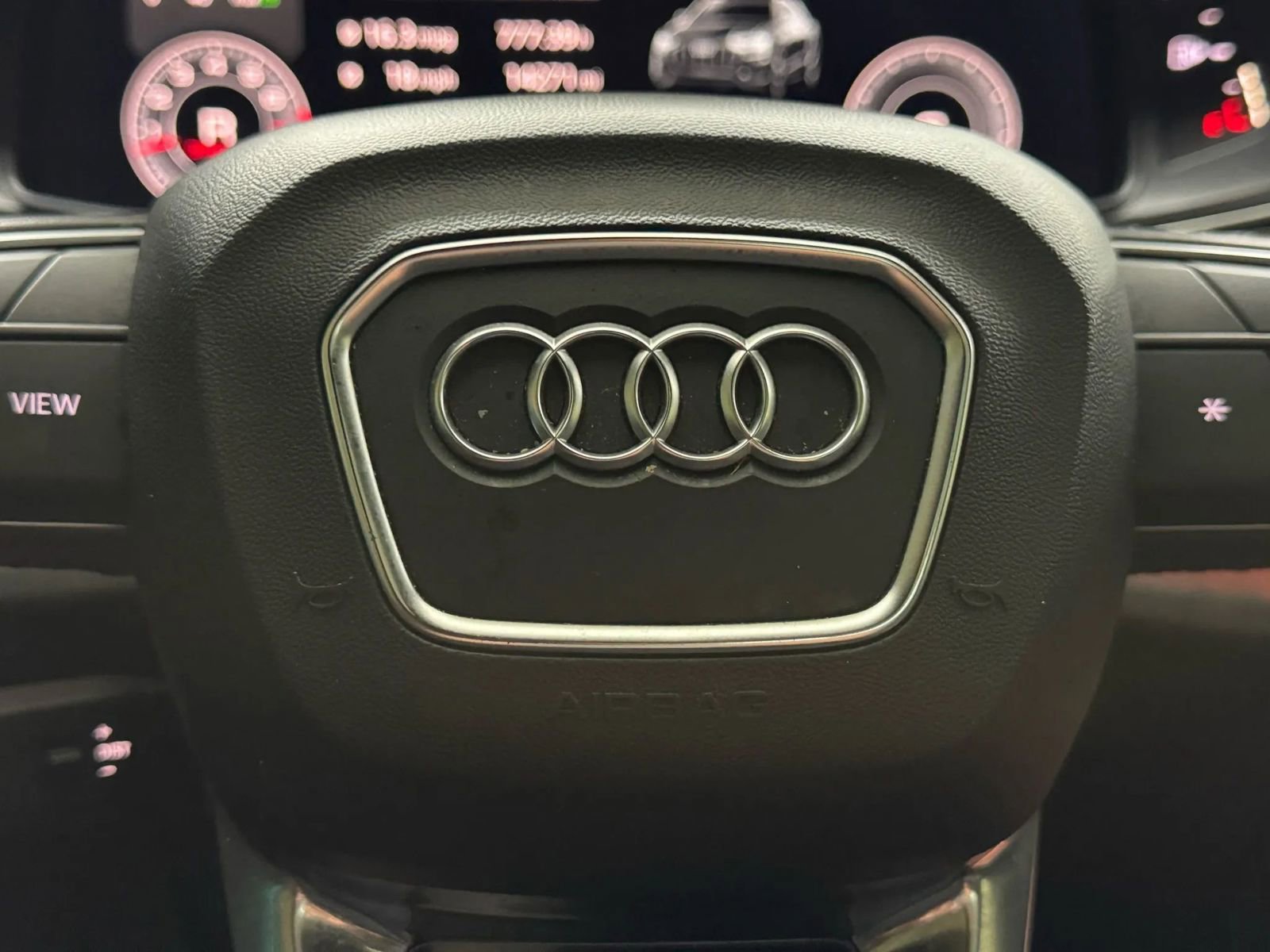 Used 2019 Audi Q8 Prestige w/ Luxury Package AWD/4WD image 23