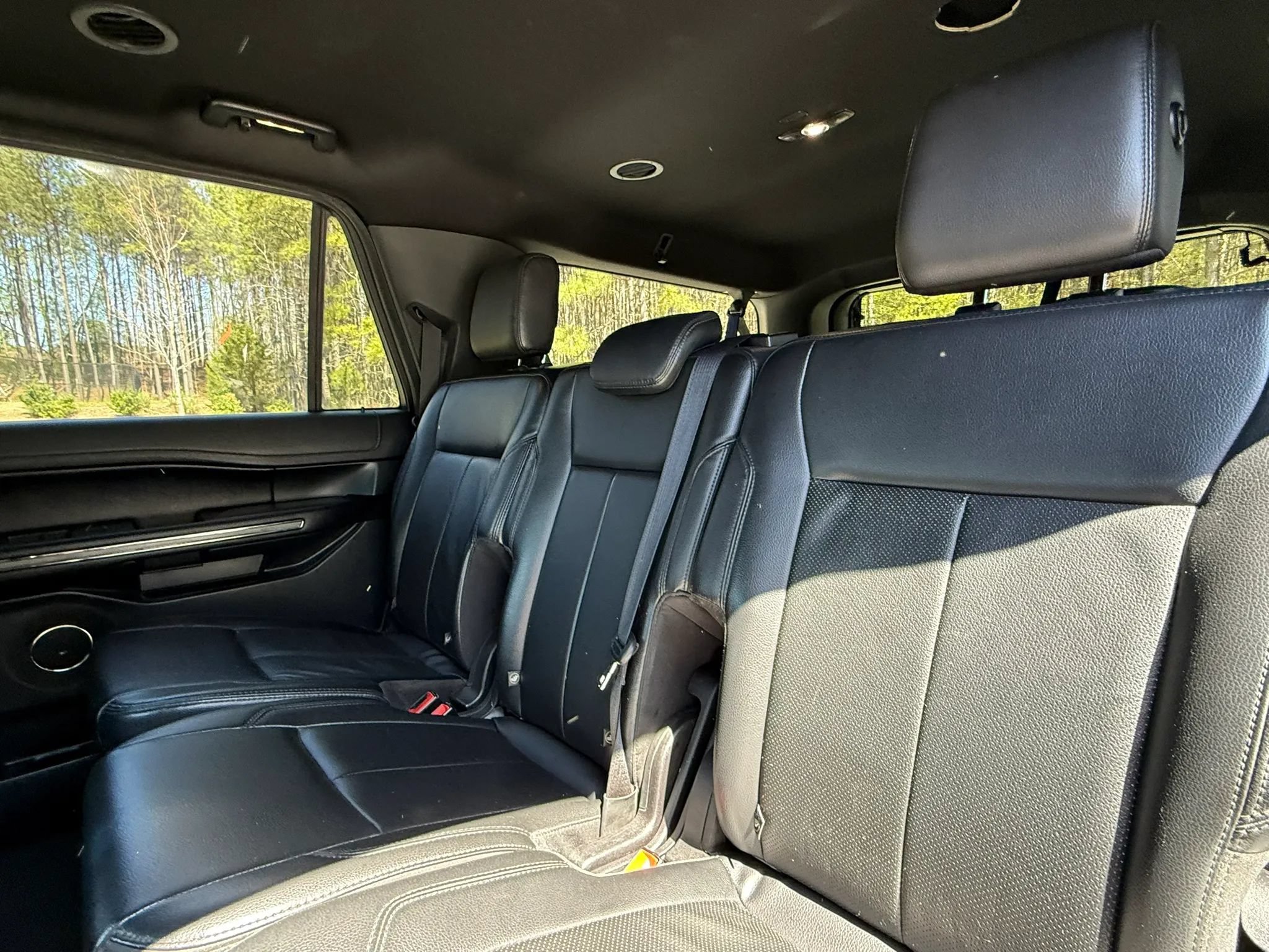 Used 2020 Ford Expedition Max XLT w/ Equipment Group 202A RWD image 16