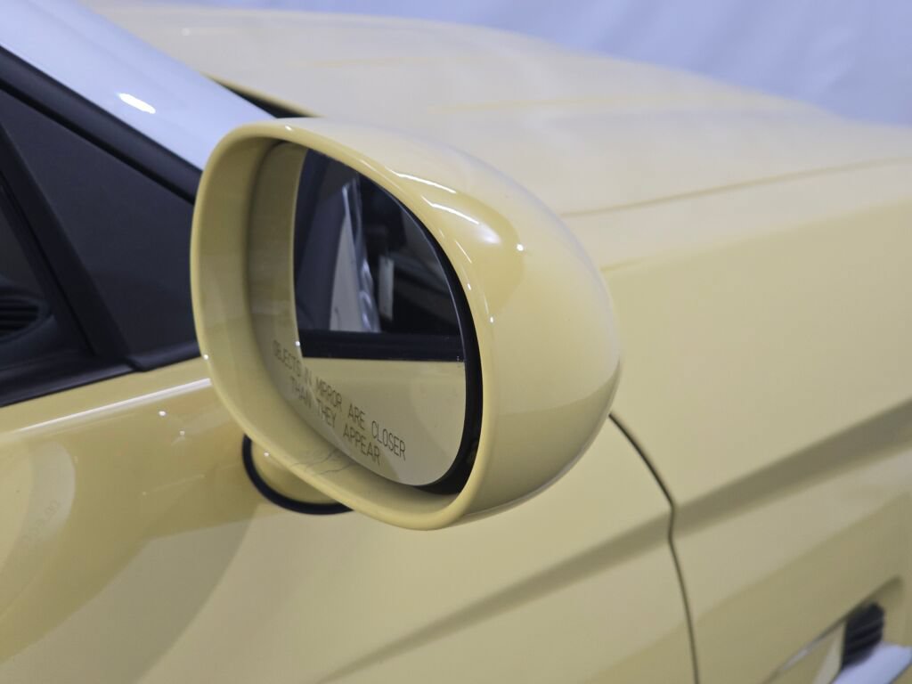 Used 2005 Chrysler Crossfire Limited RWD image 43