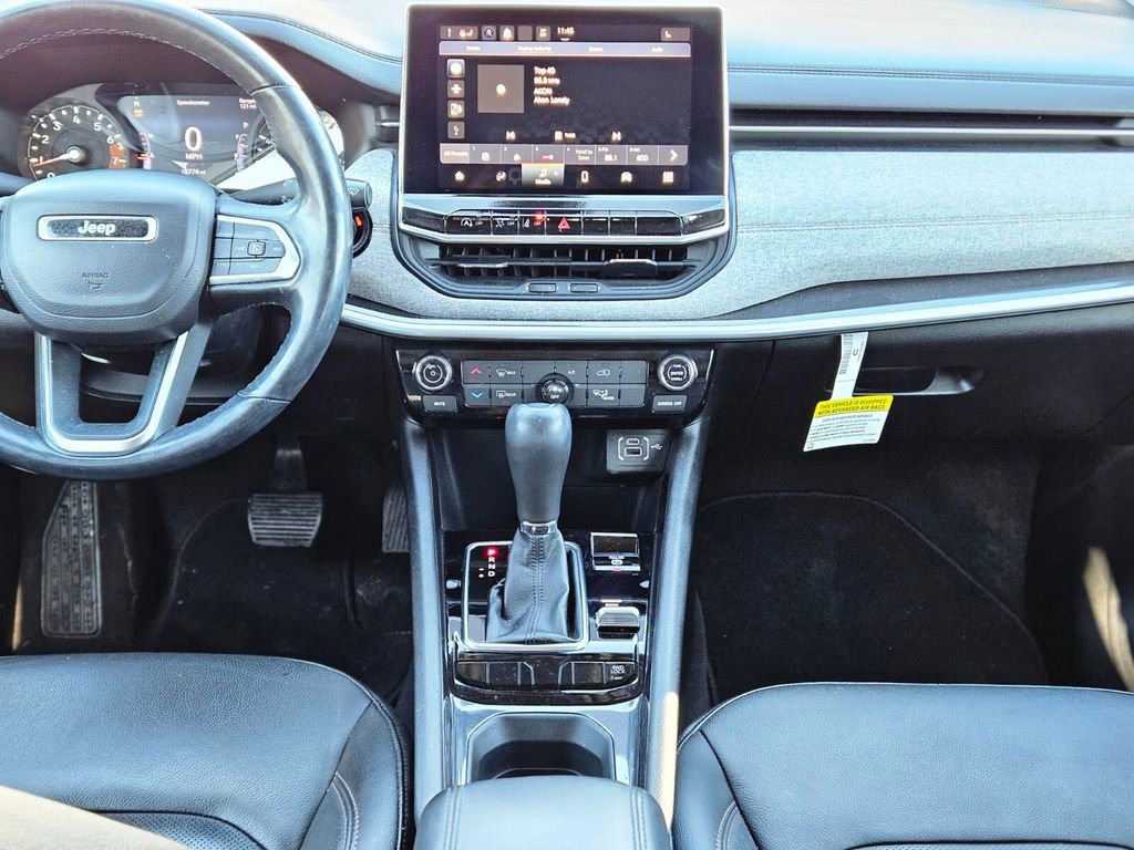 Used 2022 Jeep Compass Latitude image 11