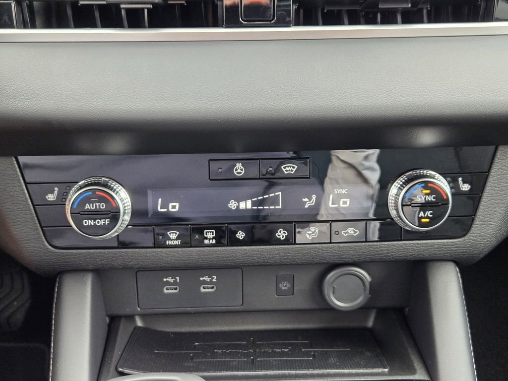 New 2026 Mitsubishi Outlander SE image 15