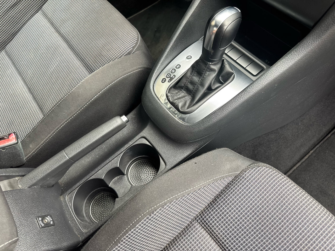 Used 2012 Volkswagen Golf 2-Door image 13