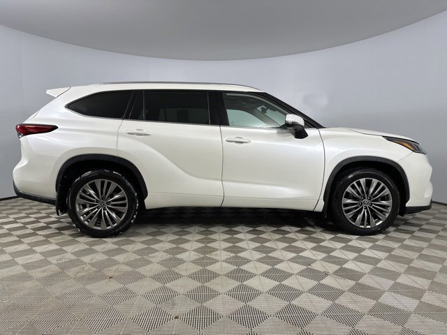 Used 2021 Toyota Highlander Platinum image 8