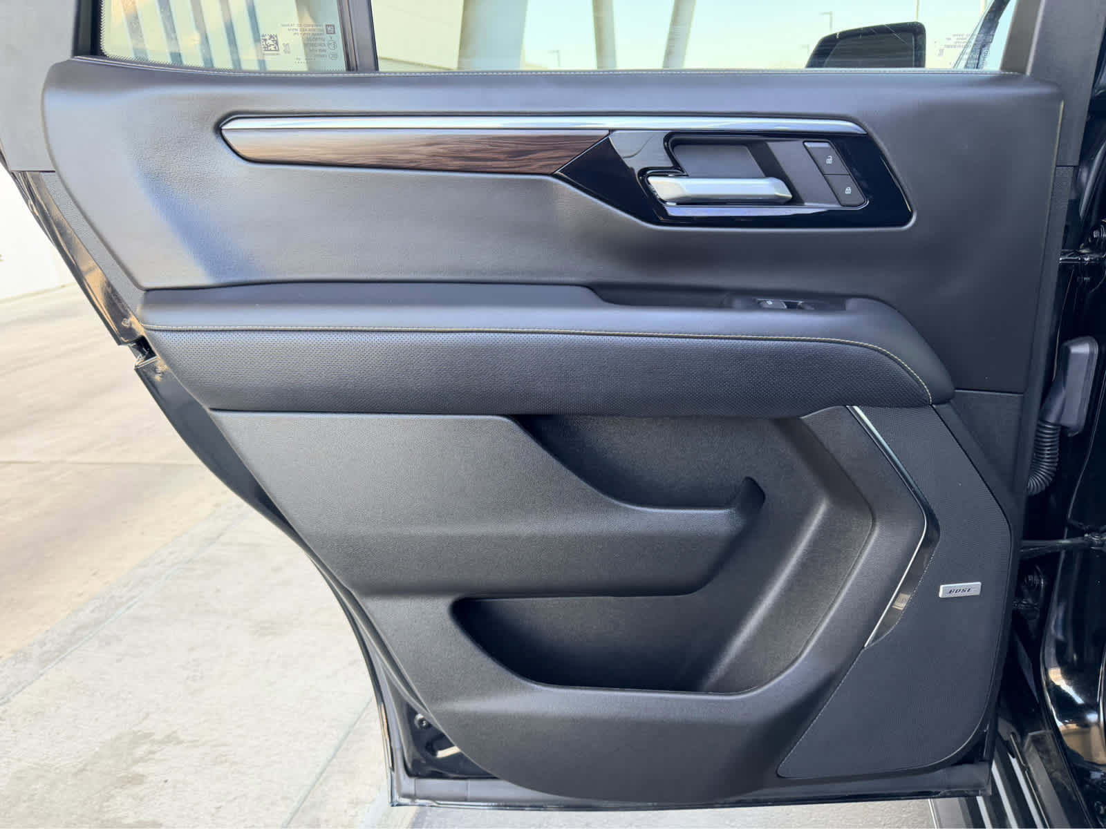 Used 2025 Chevrolet Tahoe Premier image 17