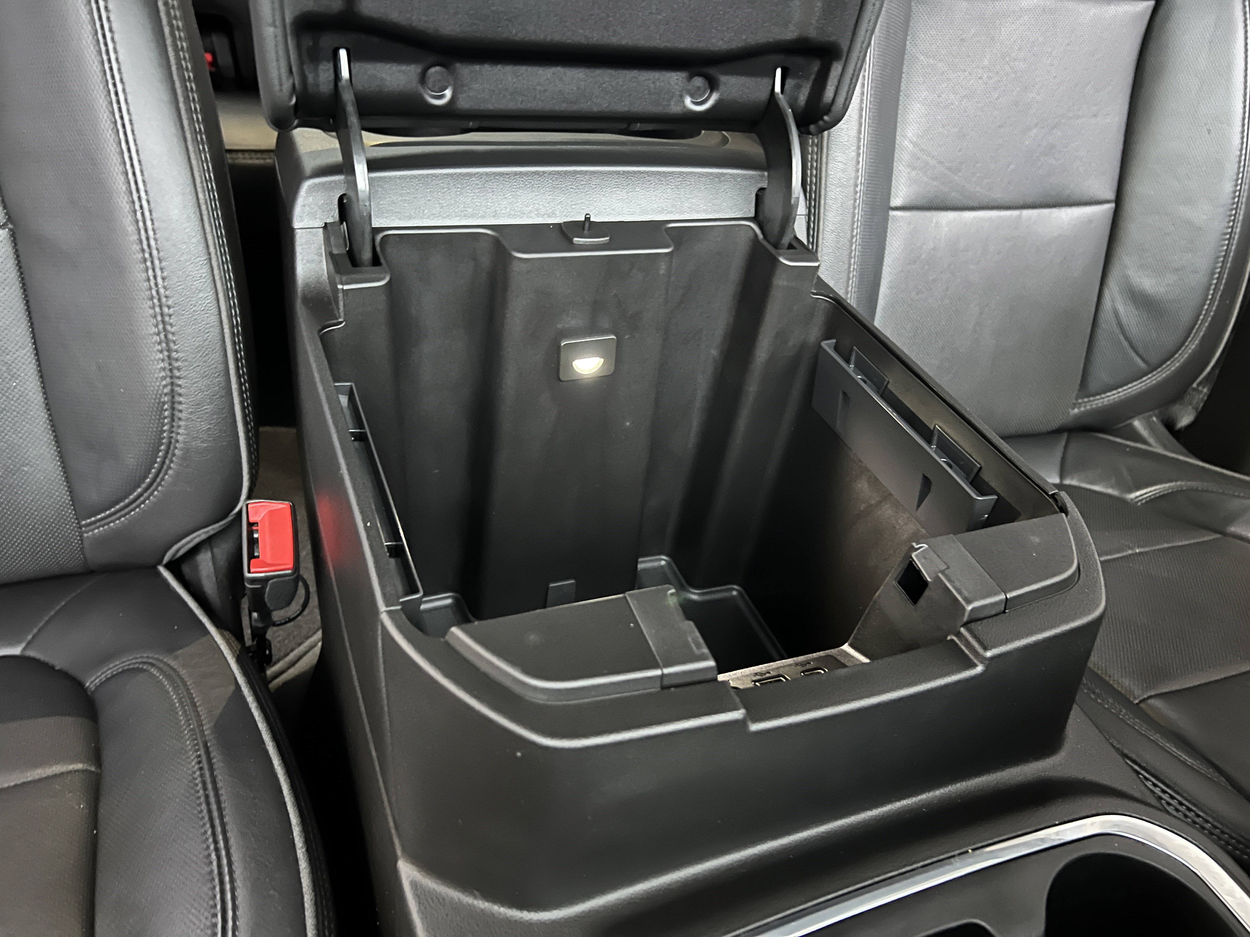 Used 2022 Chevrolet Silverado 3500 High Country w/ Safety Package II image 27