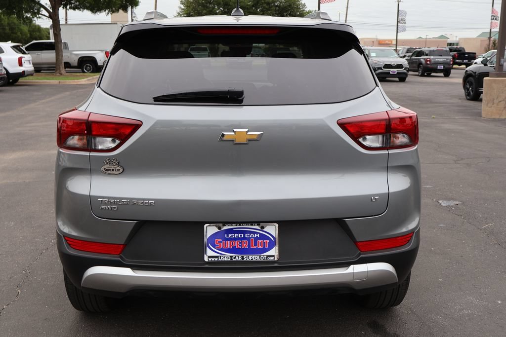 Used 2025 Chevrolet TrailBlazer LT AWD/4WD image 12