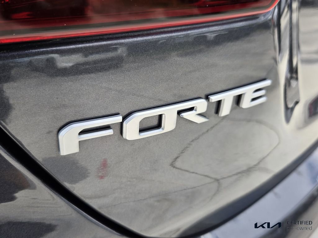 Certified 2023 Kia Forte LXS w/ LXS Technology Package FWD image 16