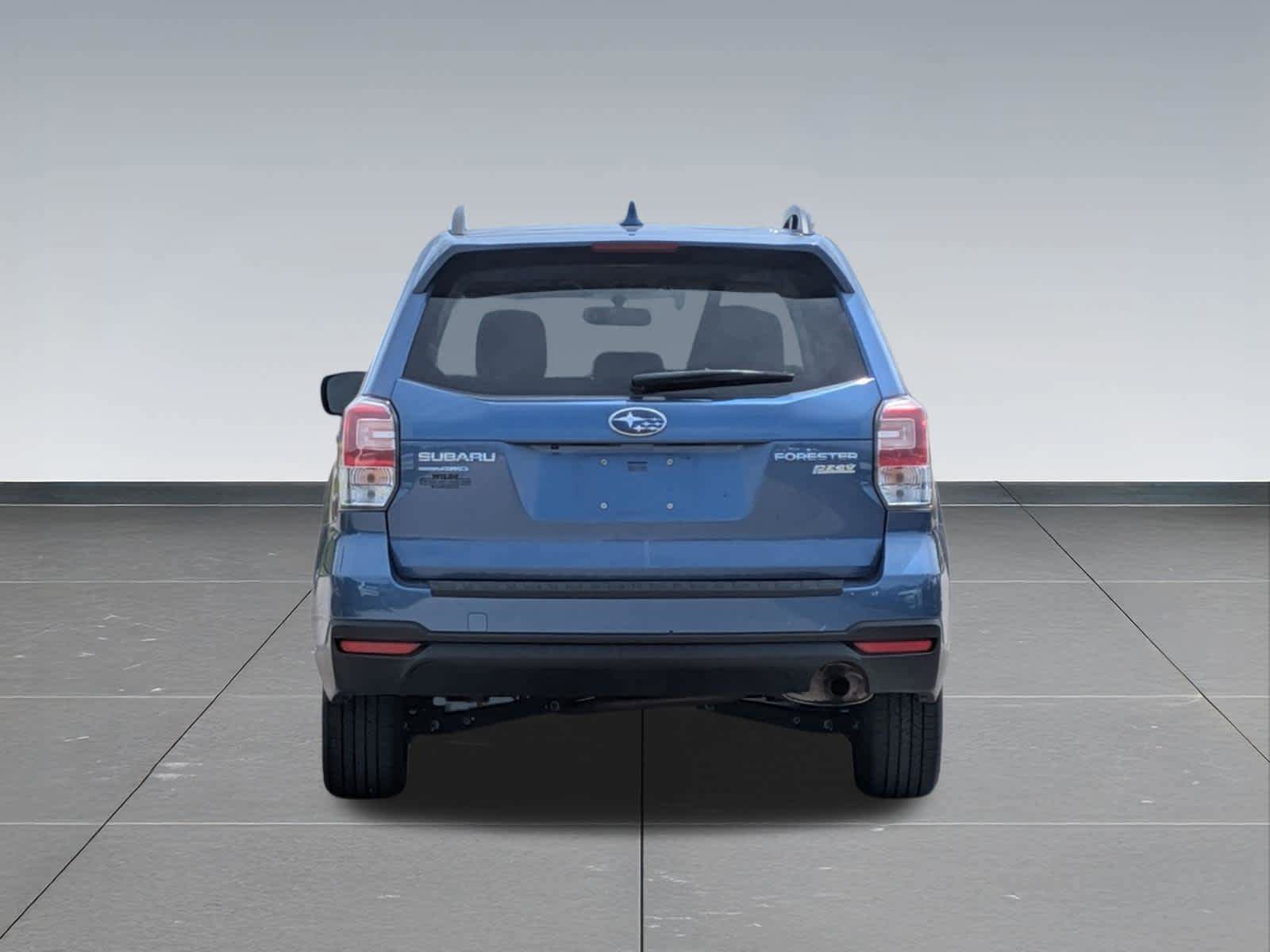 Used 2017 Subaru Forester 2.5i Premium AWD/4WD image 4