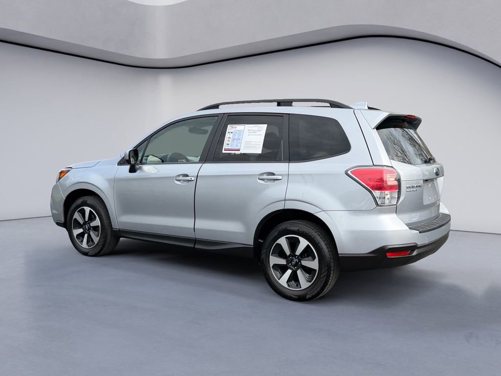 Used 2017 Subaru Forester 2.5i Premium w/ All-Weather Package image 3