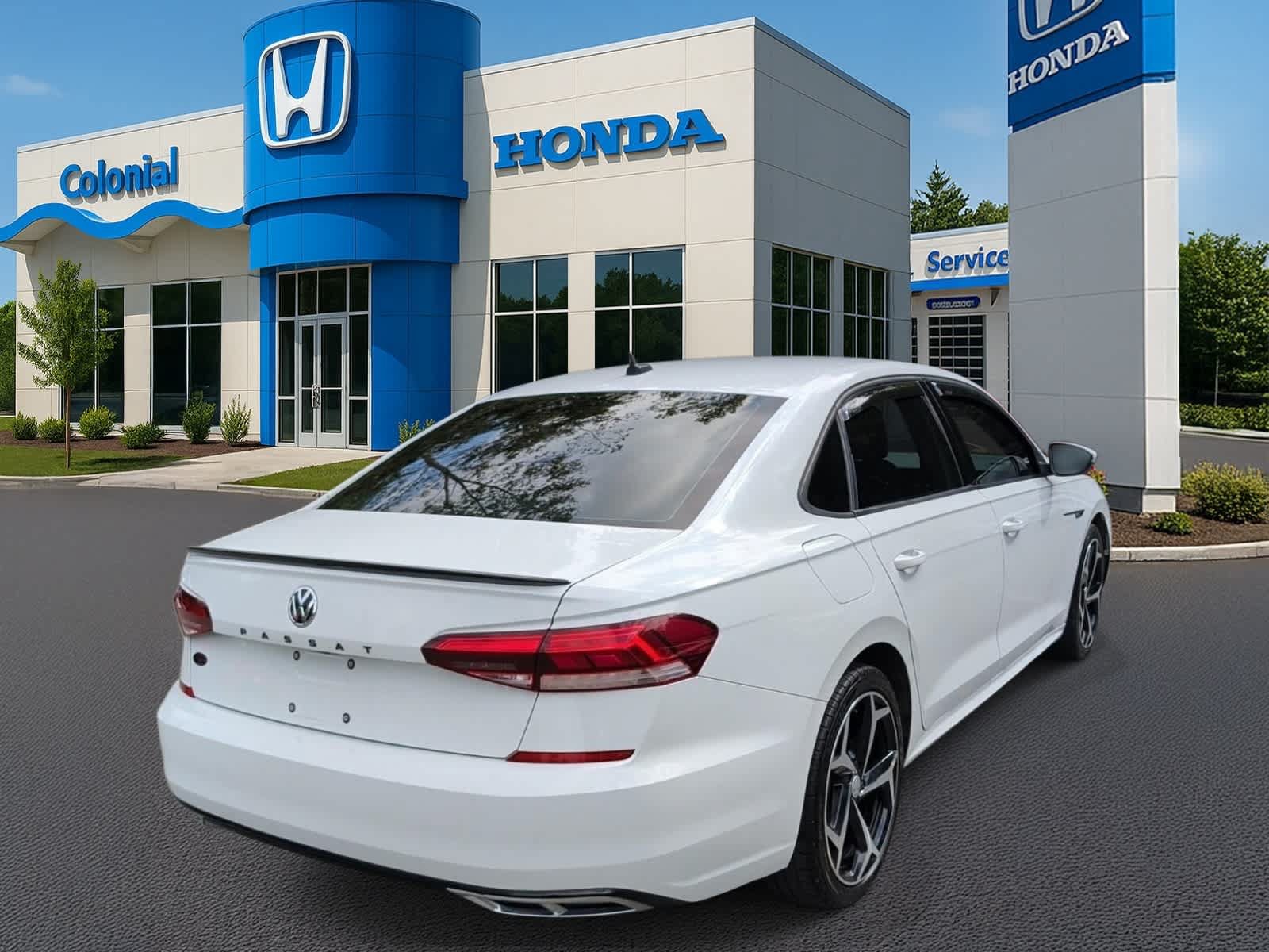 Used 2021 Volkswagen Passat 2.0T R-Line w/ Luggage Net & Mats Package FWD image 6