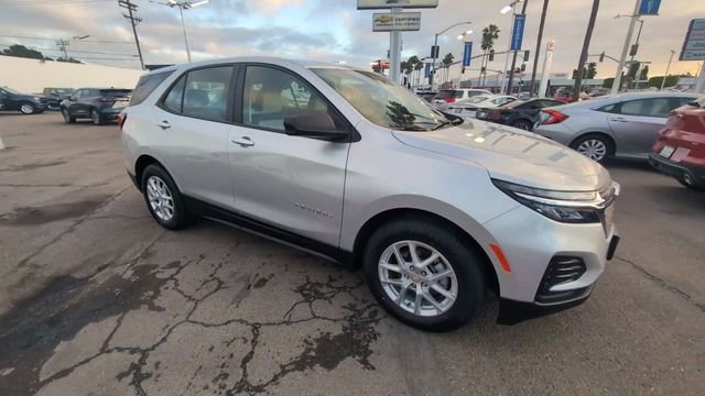 Certified 2022 Chevrolet Equinox LS image 2