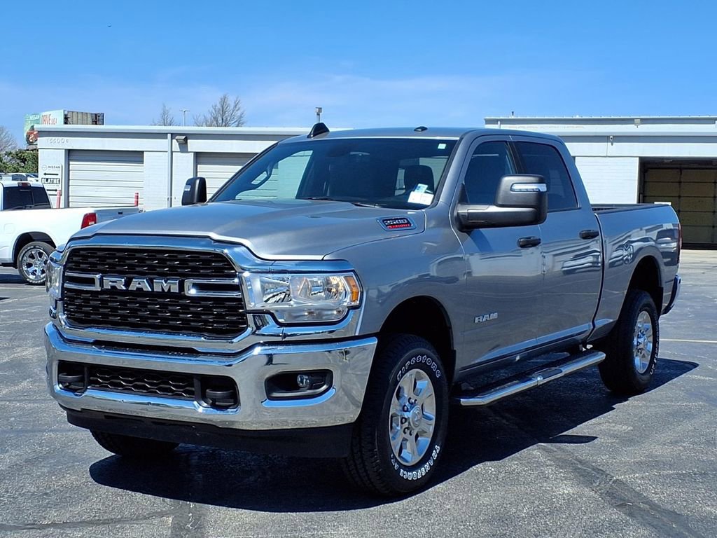 Used 2024 RAM 2500 Big Horn AWD/4WD image 2