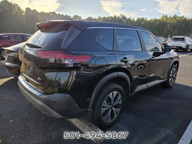 Used 2023 Nissan Rogue SV FWD image 4