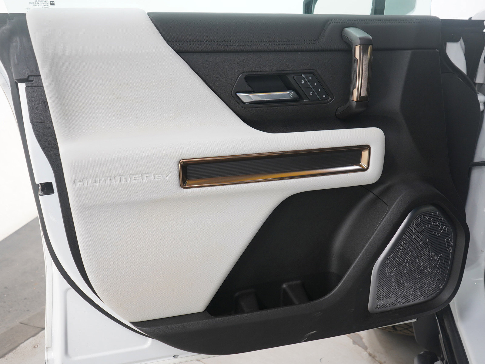 Used 2022 GMC Hummer EV Edition 1 w/ LPO, Illumination Package image 23