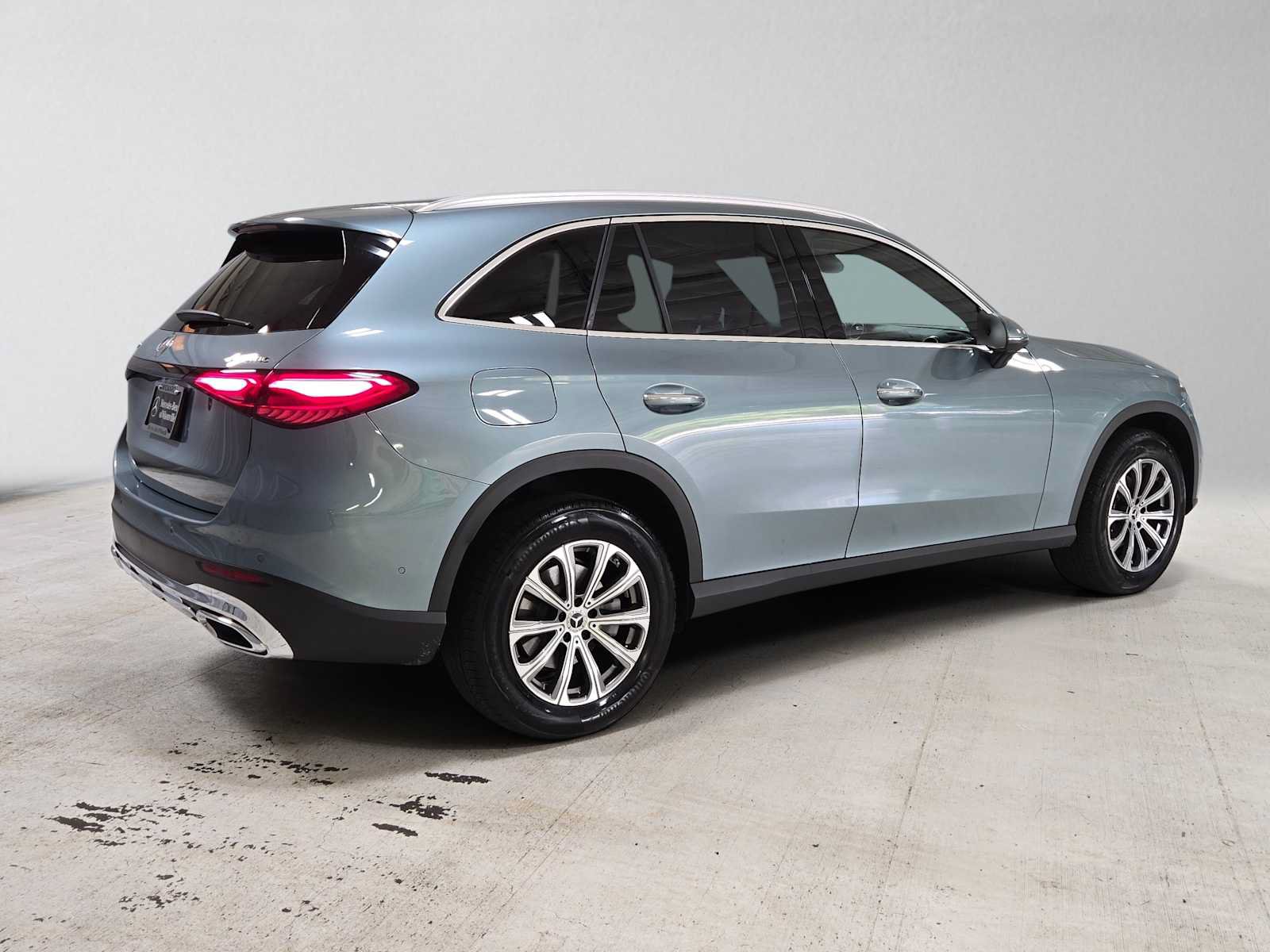 Used 2026 Mercedes-Benz GLC 300 4MATIC image 3