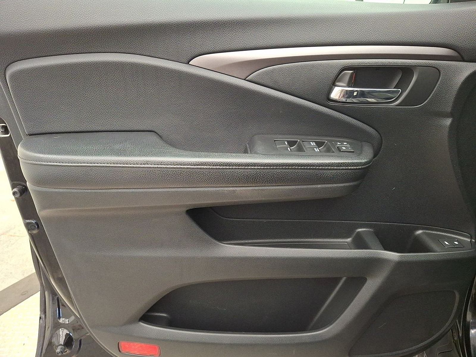 Used 2017 Honda Pilot EX-L image 13