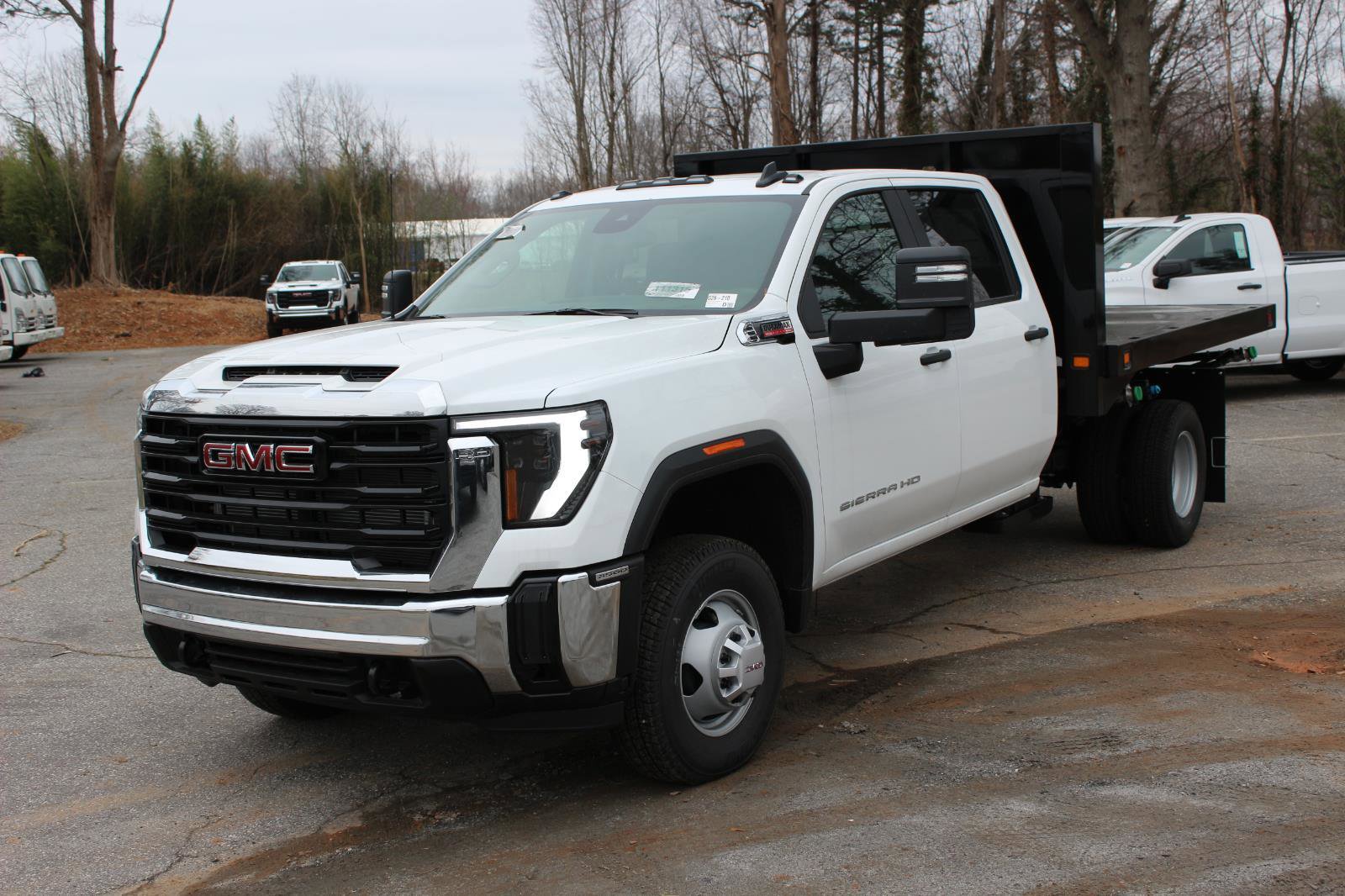 New 2026 GMC Sierra 3500 Pro w/ Convenience Package image 2