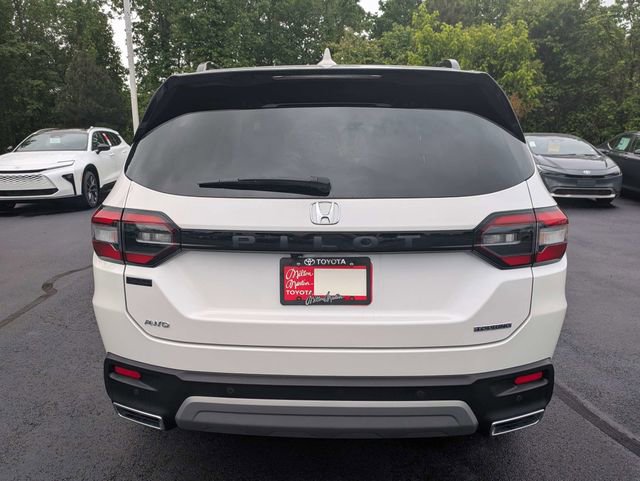 Used 2024 Honda Pilot Touring image 5