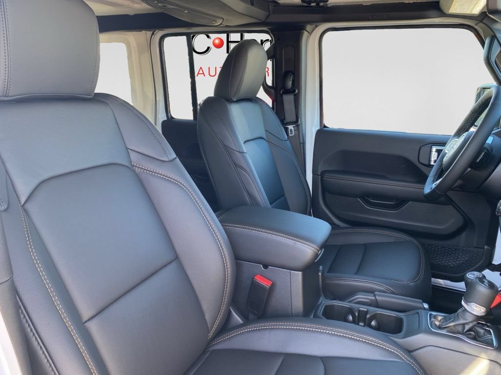 New 2025 Jeep Wrangler Unlimited Sahara w/ Safety Group AWD/4WD image 11