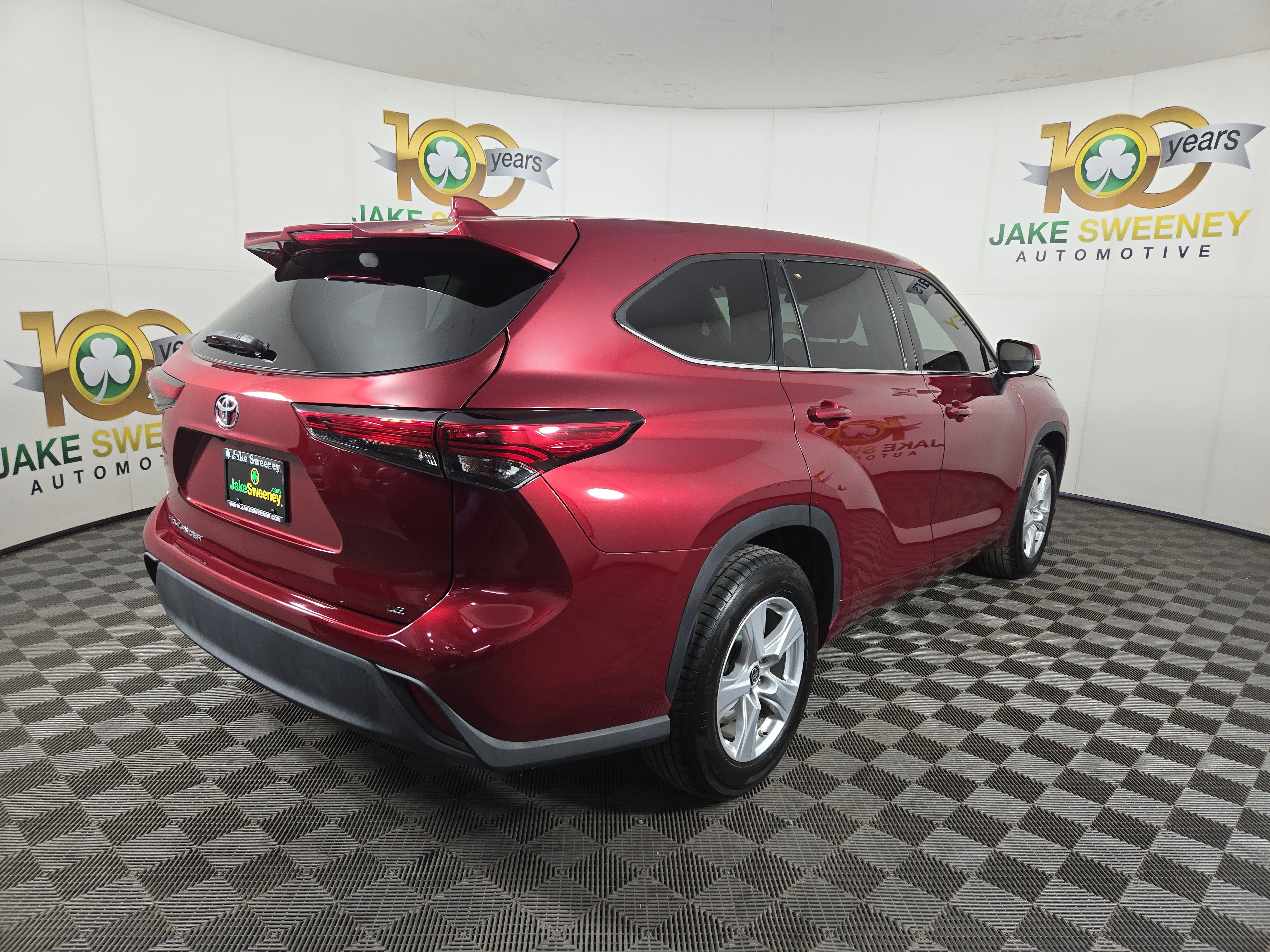 Used 2020 Toyota Highlander LE FWD image 10