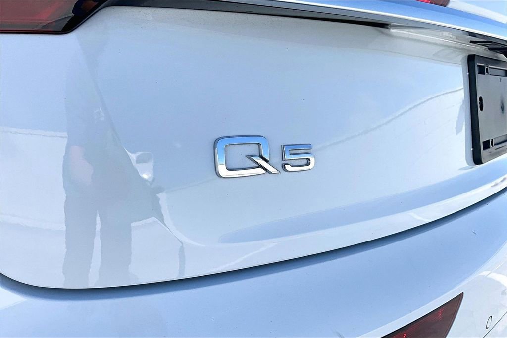 Used 2021 Audi Q5 Prestige w/ Prestige Package image 24