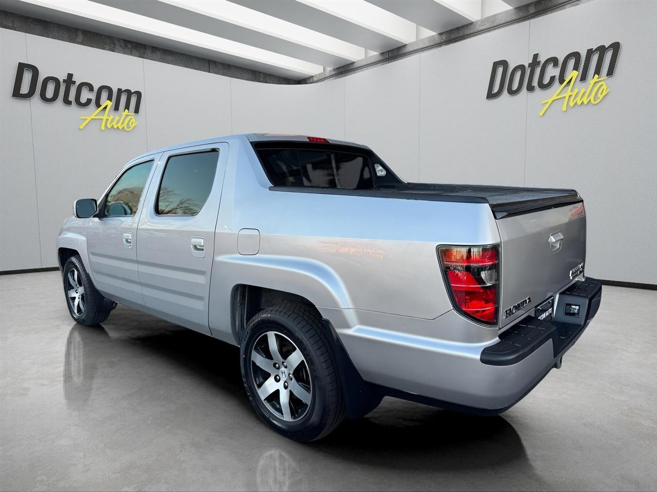 Used 2014 Honda Ridgeline SE image 3