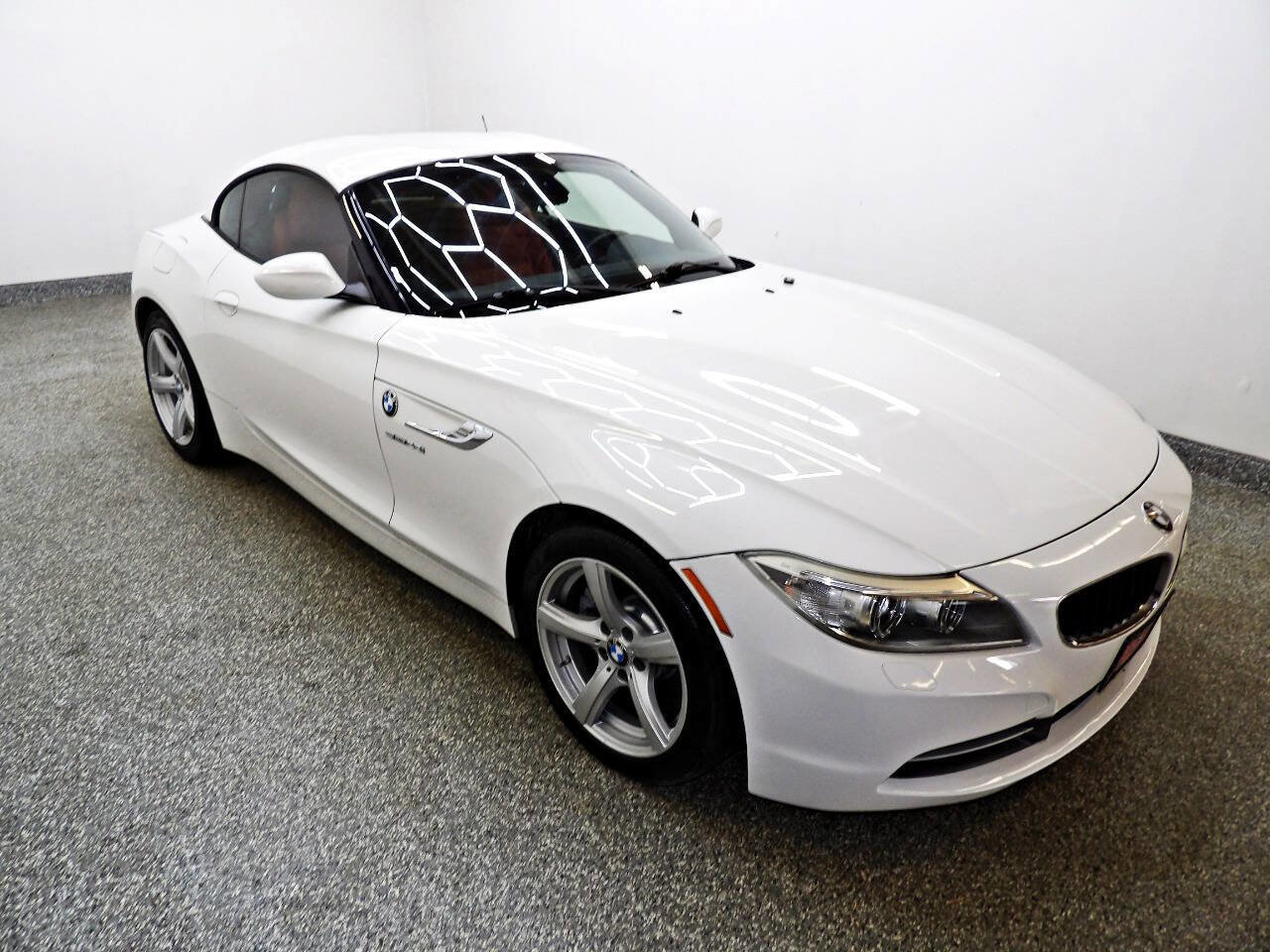 Used 2016 BMW Z4 sDrive28i RWD image 3