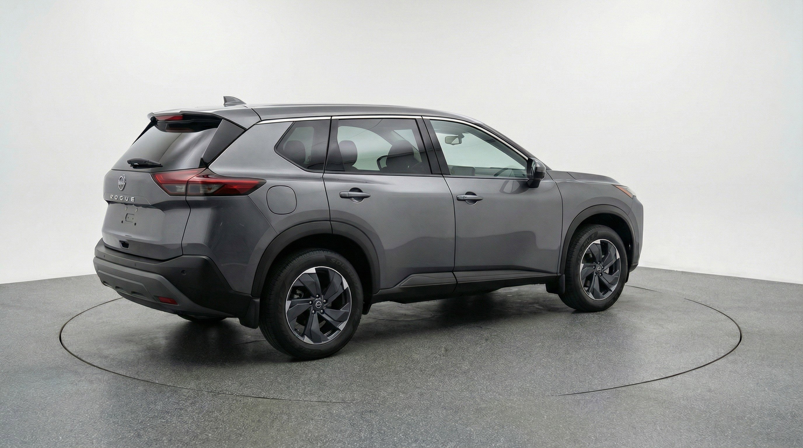 Used 2025 Nissan Rogue SV image 9