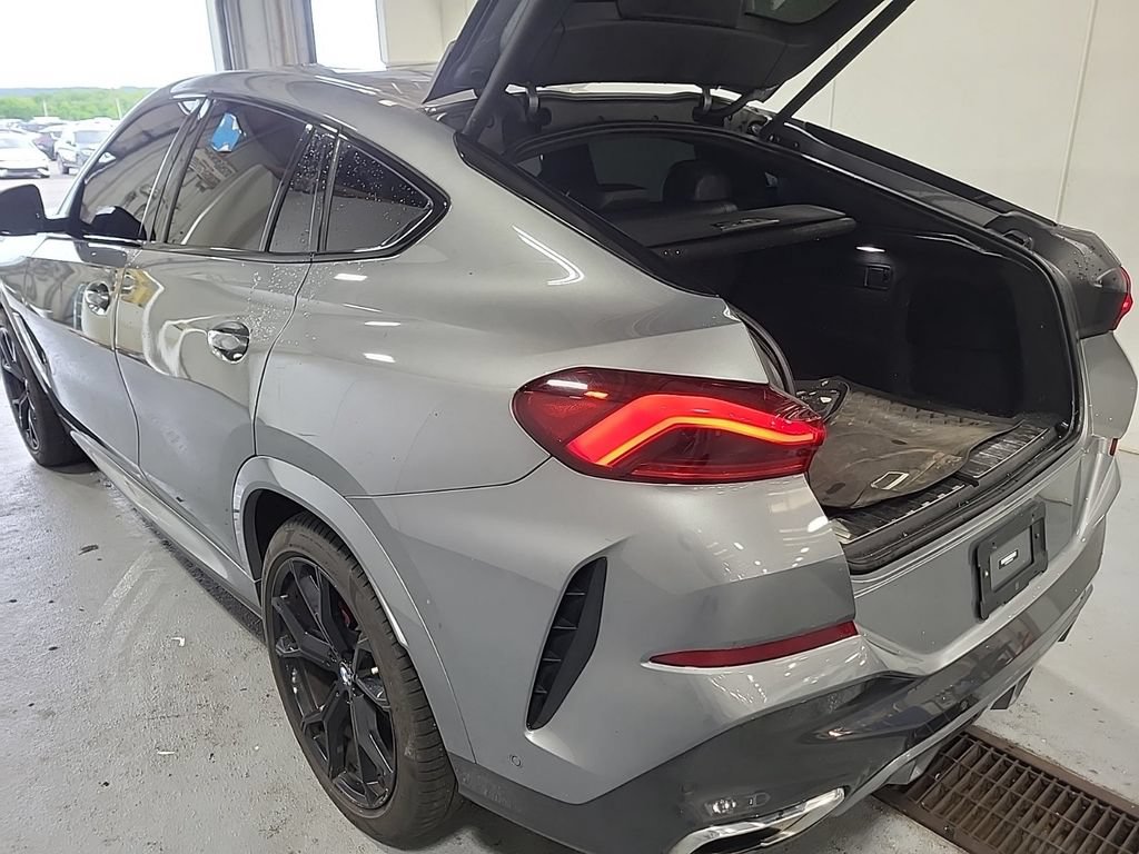 Used 2024 BMW X6 xDrive40i w/ Premium Package AWD/4WD image 5