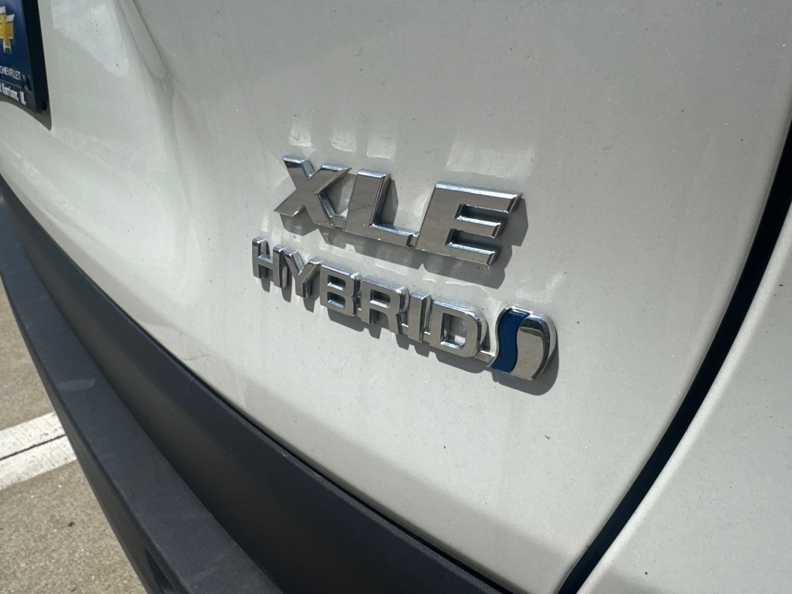 Used 2022 Toyota RAV4 XLE Premium AWD/4WD image 8