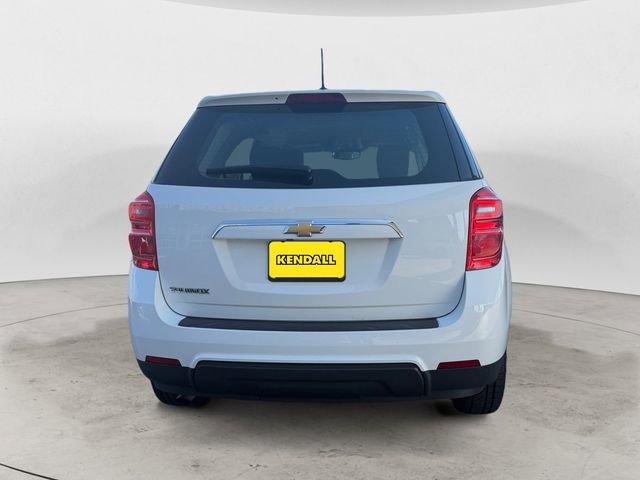 Used 2017 Chevrolet Equinox LS FWD image 4