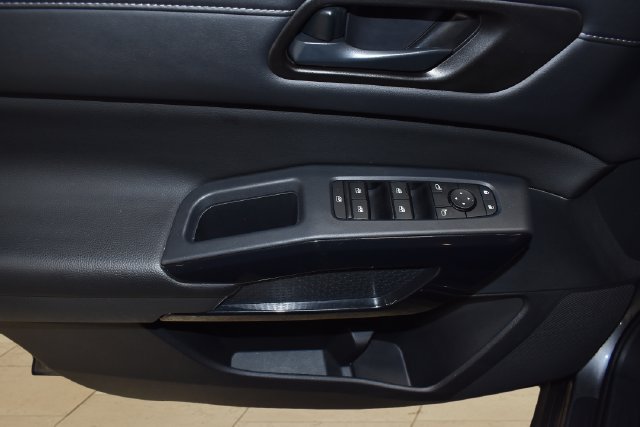 Used 2026 Nissan Pathfinder SV AWD/4WD image 22