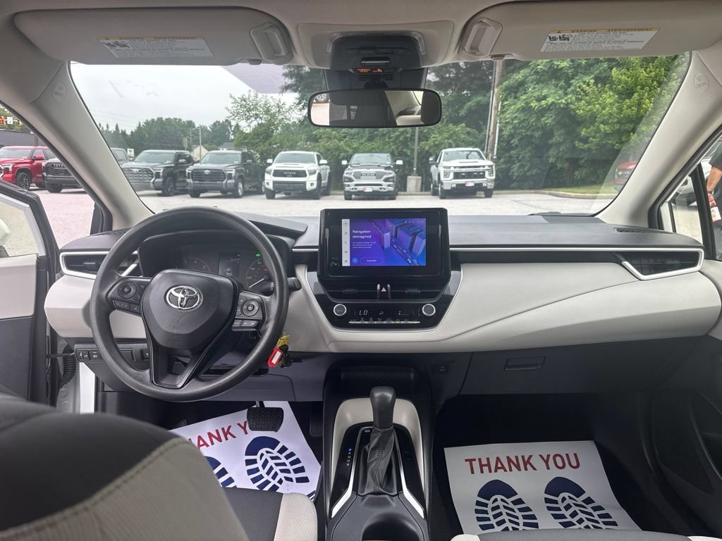 Used 2023 Toyota Corolla LE FWD image 37