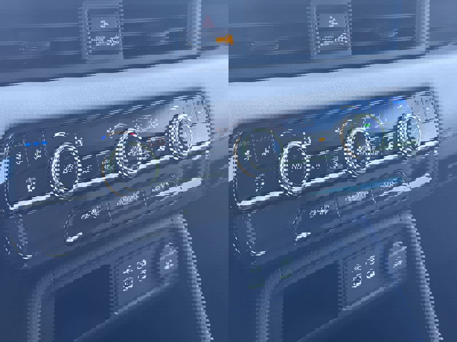 Used 2025 Honda Pilot Elite image 23