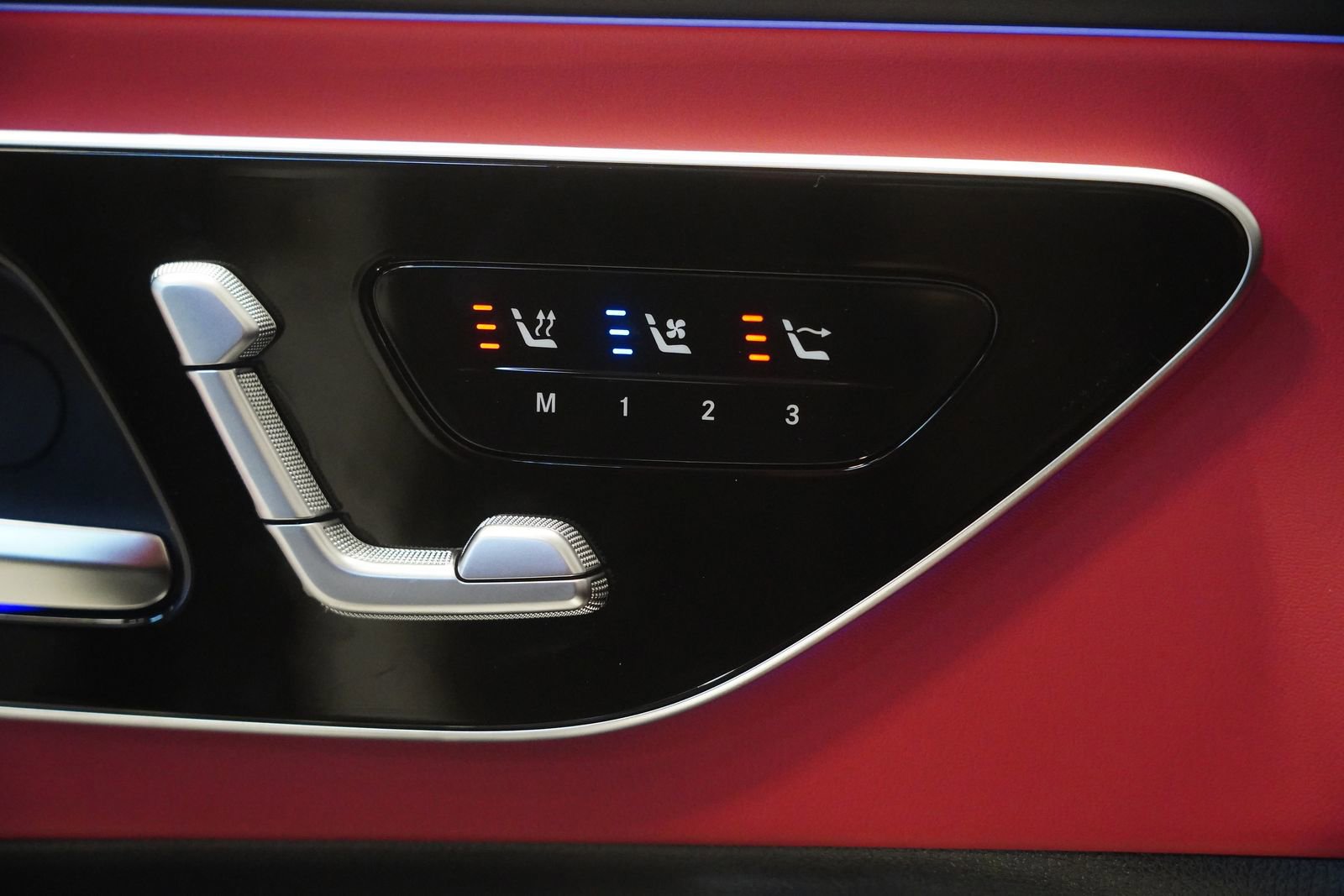 New 2026 Mercedes-Benz CLE 53 AMG 4MATIC Cabriolet image 36